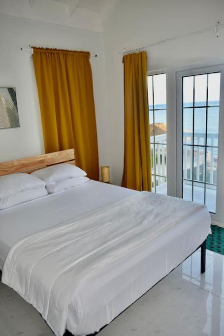 Irie Vibes Ocean View Villa Negril Bagian luar foto