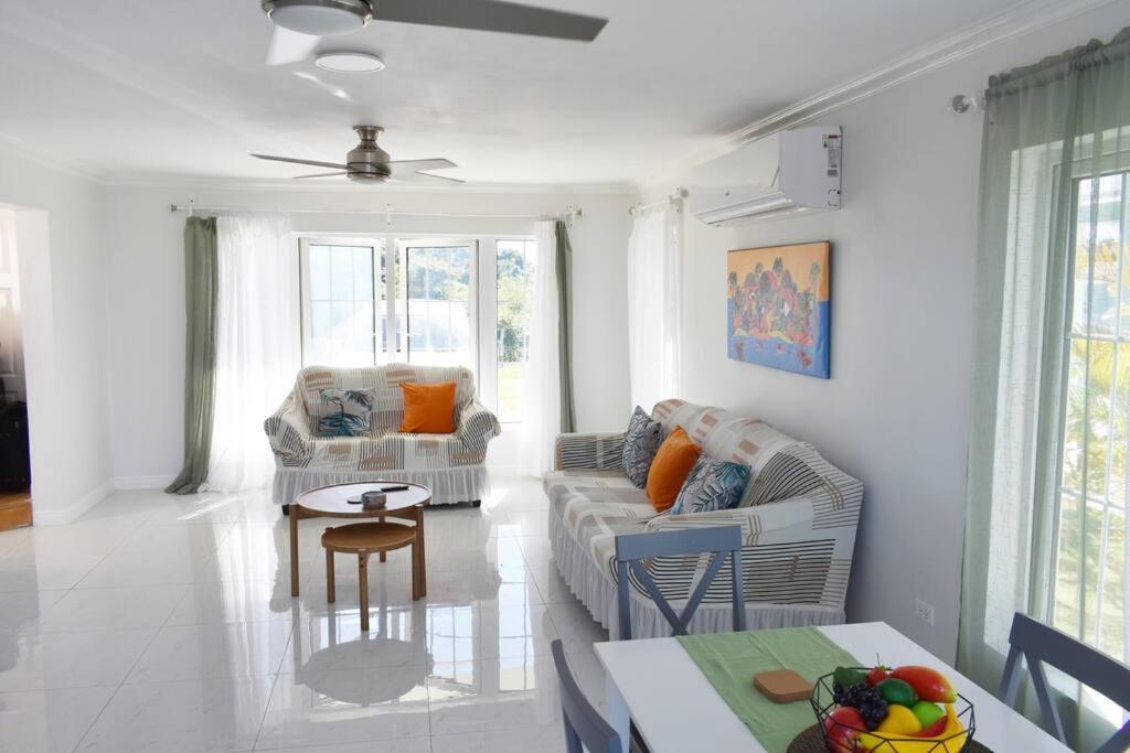 Irie Vibes Ocean View Villa Negril Bagian luar foto