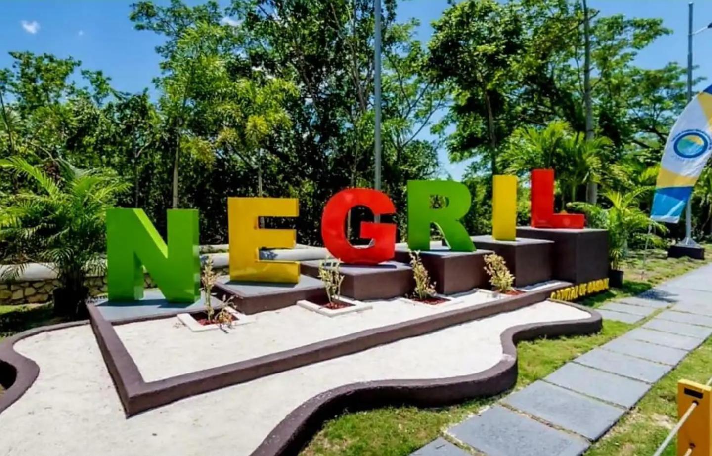 Irie Vibes Ocean View Villa Negril Bagian luar foto