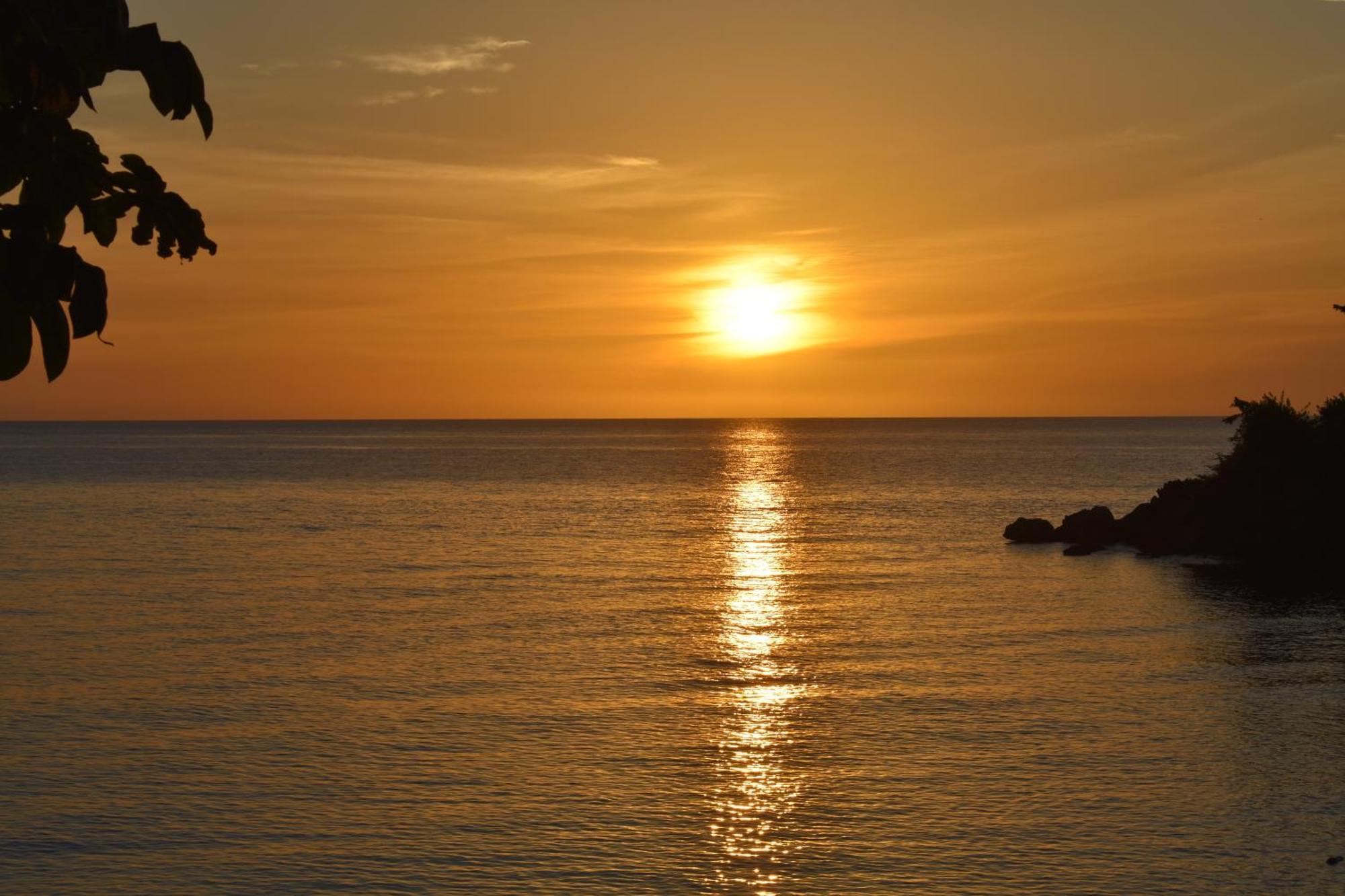 Irie Vibes Ocean View Villa Negril Bagian luar foto