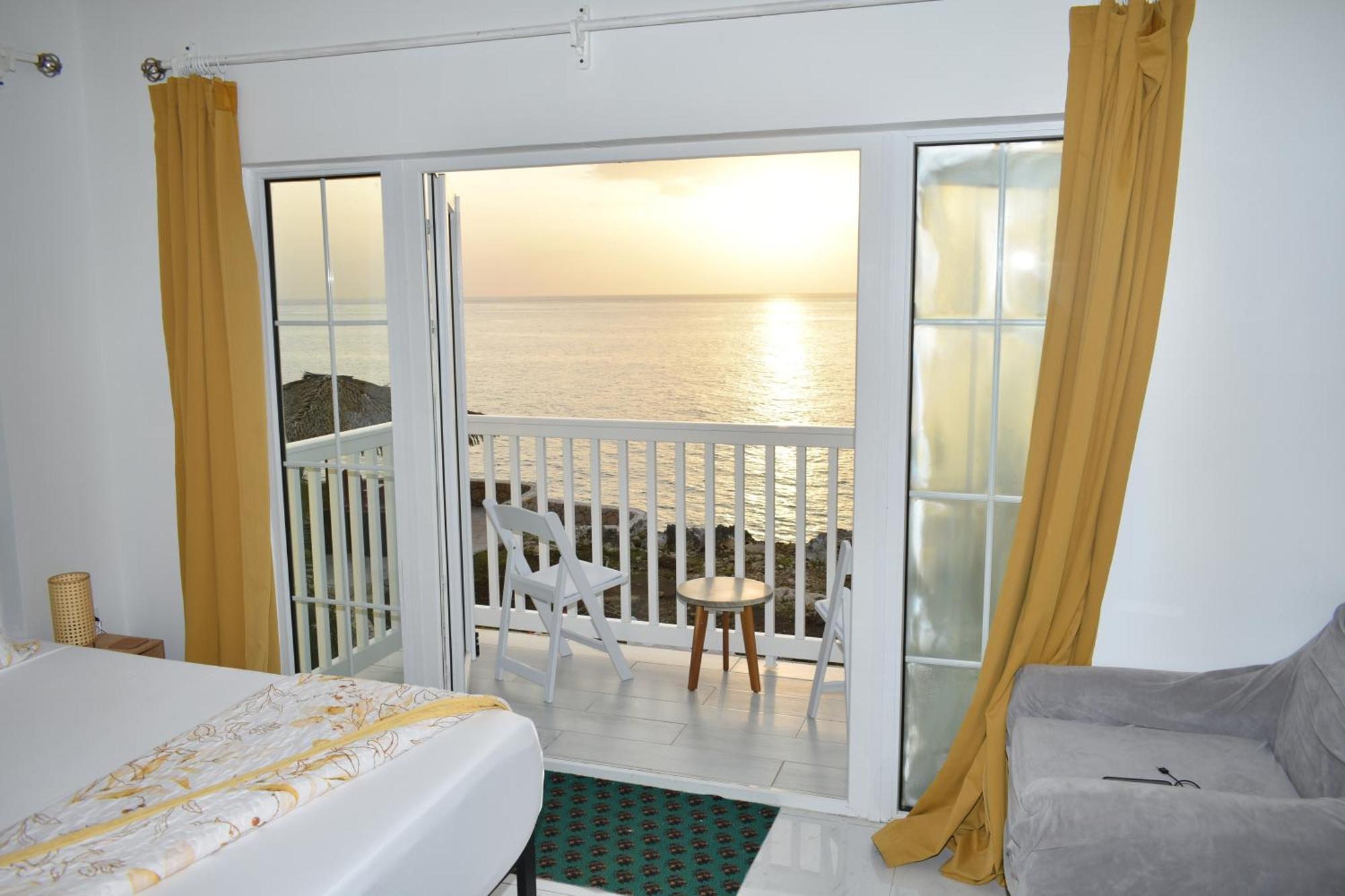 Irie Vibes Ocean View Villa Negril Bagian luar foto